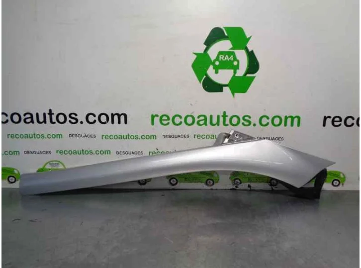 Gran Oferta MOLDURAS DELANTERAS 768350002R