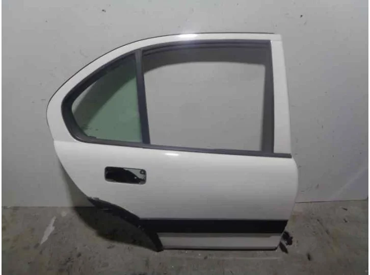 PUERTA TRASERA DERECHA 5019677 BLANCA 5 PUERTAS Promoción