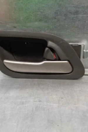 Oferta Especial MANETA INTERIOR DELANTERA DERECHA 72120SJDJ01ZH