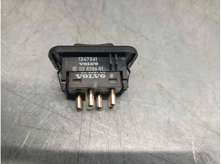 Precio Reducido MANDO ELEVALUNAS TRASERO DERECHO 1347061