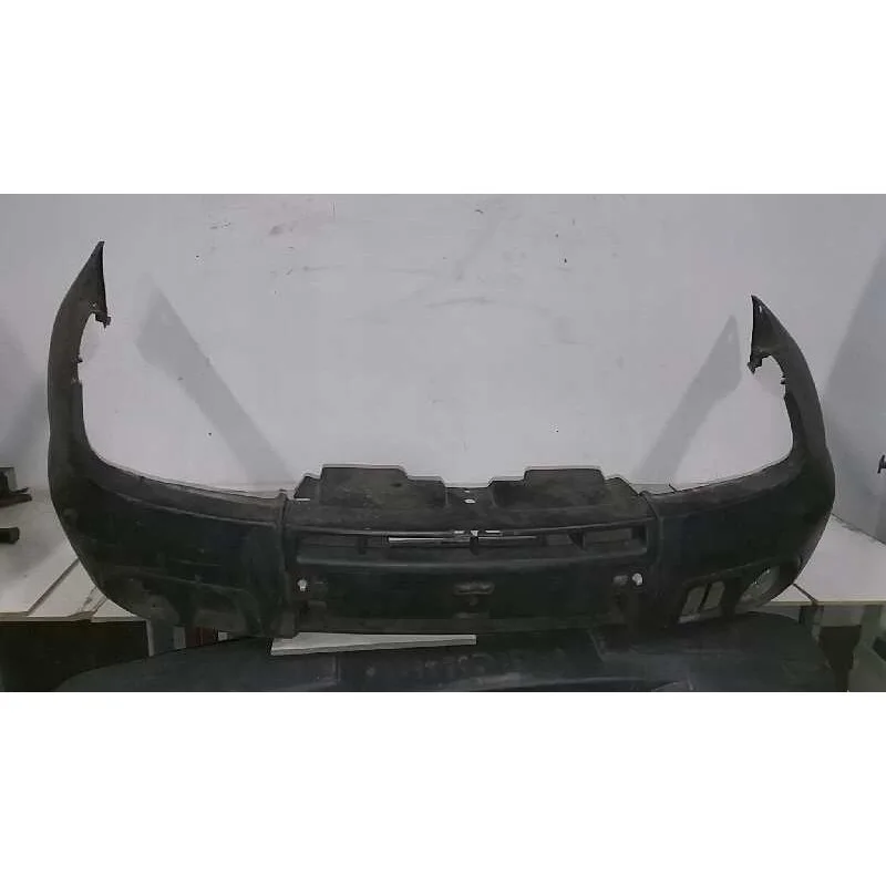 Imprescindible (Must-Have) PARAGOLPES DELANTERO NEGRO